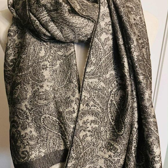Vintage Pashmina Silk Shawl 1990s, Black & Grey Paisley Jacquard, 70×180 cm - Picture 6 of 11